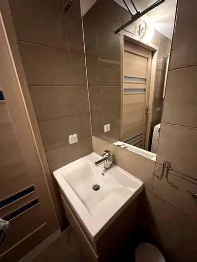 REZERWACJA Jasna kawalerka – 30 m² - miniatura 5
