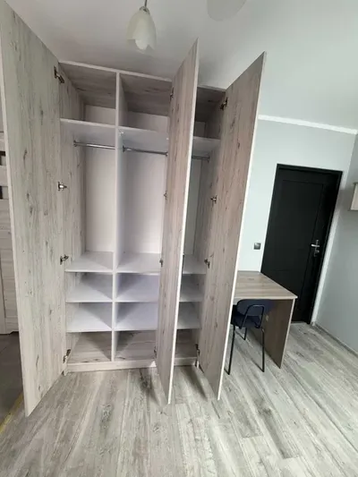 Kawalerka 15 m² z aneksem kuchennym i prywatną łazienką – Kraków, ul. Kadecka - miniatura 4