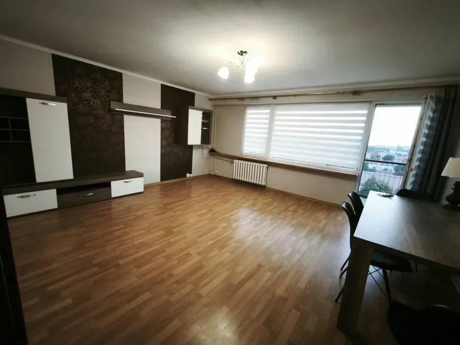 Przestronne Mieszkanie blisko centrum do wynajecia- ul. Dobra - 1/8