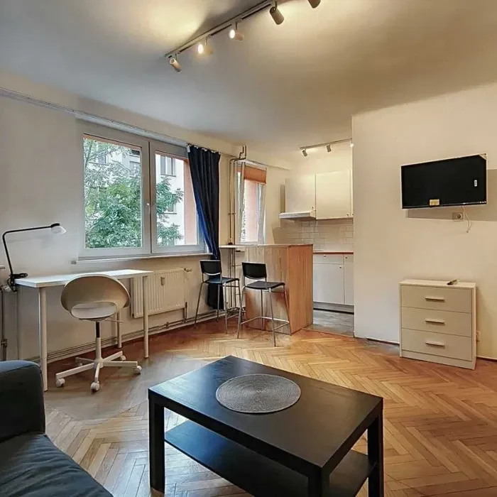 Jasne studio 31 m² z osobną sypialnią – centrum Sosnowca - 1/8