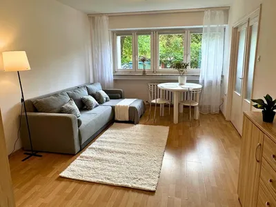 Cichy Żoliborz | 2 pokoje | Salon + sypialnia z miejscem do pracy | Dużo zieleni
