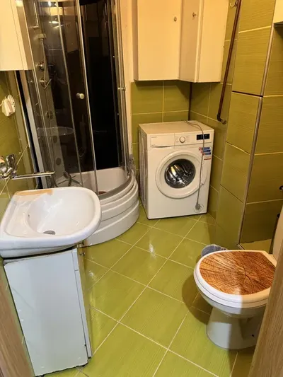 Kawalerka z oddzielna sypialnią i kuchnią 36 m2 Kochanowskiego blisko stacji pks i pkp - miniatura 5