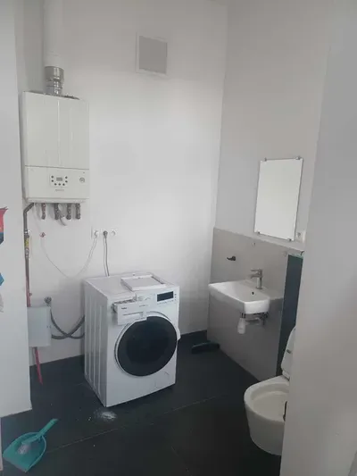 Wynajem, 3 duże pokoje, 105m2, Łazarz, 3 piętro, dwa balkony - miniatura 4
