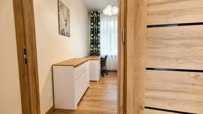 Pokój vis-à-vis bramy wjazdowej do szpitala i uczelni PUM – bez dojazdów - miniatura 3