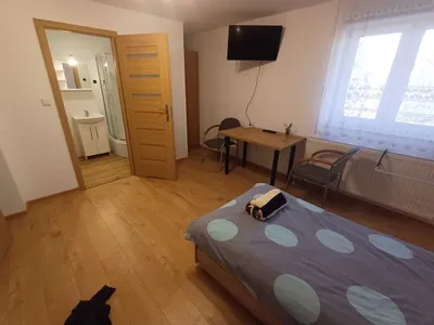 Pokój jednoosobowy z prywatną łazienką ul. Rączna Kraków - miniatura 2