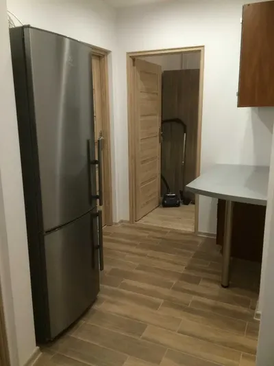 Ursynów blisko stacji Metro Natolin duży pokój z balkonem w mieszkaniu 3 pokojowym - miniatura 5