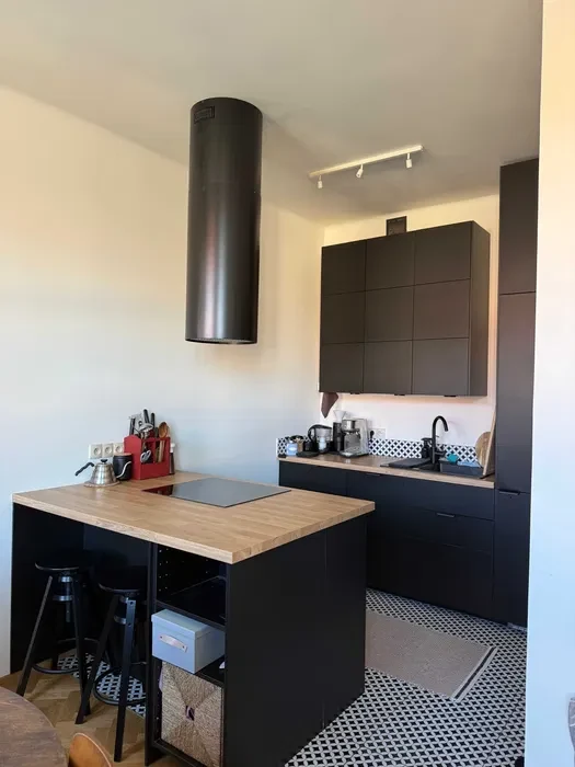 Jasne, umeblowane mieszkanie 39,2 m² – ul. Pomorska, 4. piętro z windą - 1/7