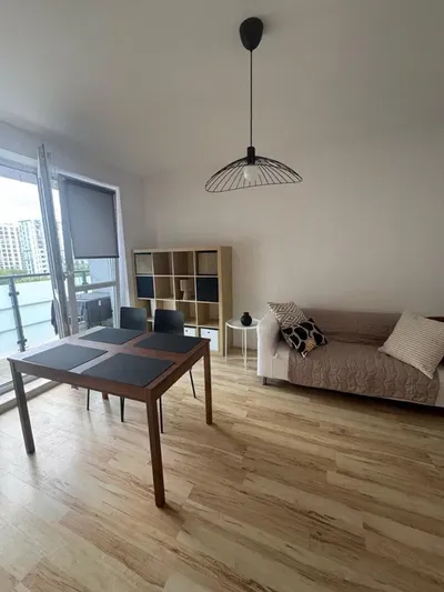 Dwupokojowe mieszkanie na Gocławiu, 35m2 - miniatura 2