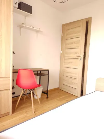 Pokój Kraków Opolska Prądnik Biały Wynajem Studenci AGH, UJ, PK, UKEN, UP, UE, UR BEZ DODATKOWYCH OPŁAT - miniatura 2