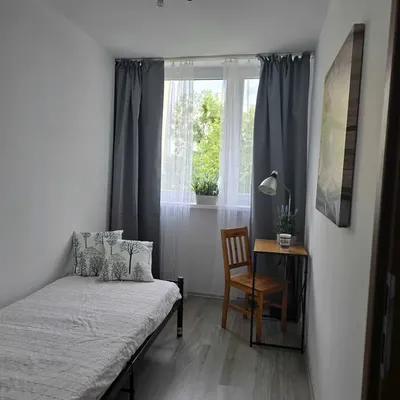 OSIEDLE MŁODYCH DLA STUDENTÓW MATEJKI 65 III P jasne po remoncie 3 pokoje, balkon, winda 2 200,00 - miniatura 2