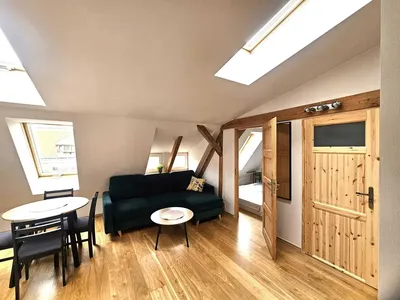 Ładne 2-pok 35 m.kw w apartamentowcu centrum ul.Garbary 2650 zł ! - miniatura 2