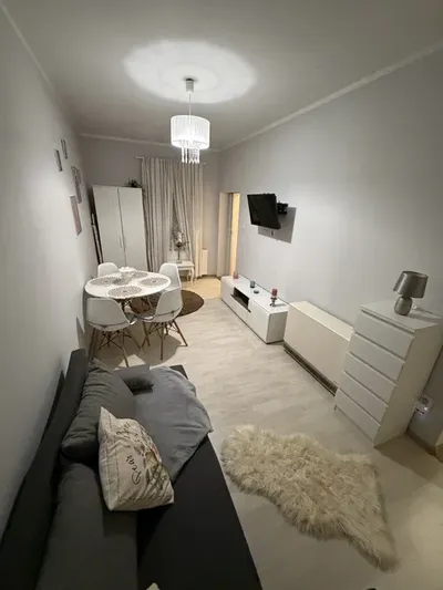 Mieszkanie 30 m² przy Manufakturze – umeblowane, osobne wejście, parking Dostępne od zaraz - miniatura 5