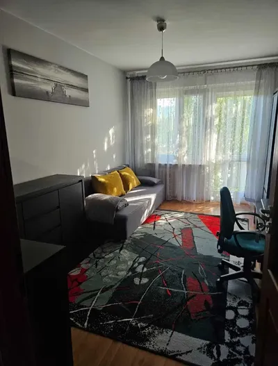 Wynajem pokoju na osiedlu Kmity - miniatura 2