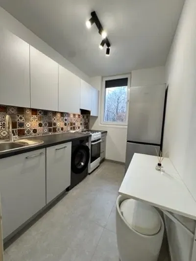 BEZPOŚREDNIO | BEZ PROWIZJI | Saska Kępa 44 m² – po remoncie! Przyjazne dla studentów i zwierząt!