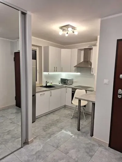 Wynajem: Mieszkanie 50m2 + OGROMNY OGRÓD 150m2, 2 pokoje +osobna kuchnia Kraków Prądnik Czerwony - miniatura 2