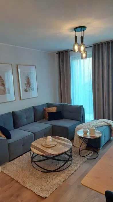Apartament 2 pok. z tarasem. Stare Miasto przy Zamku. Winda, monitoring. 2700 zł