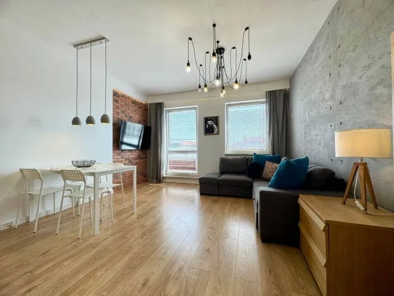 Idealne dla studentów! 2 sypialnie + salon - 1/9