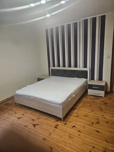 2-pokojowe mieszkanie z miejscem parkingowym , piwnicą i strychem (suszarnią) - miniatura 3