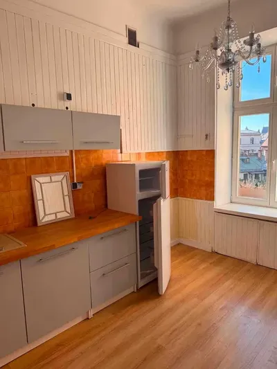 ul. Pijarska - ścisłe centrum - miniatura 4