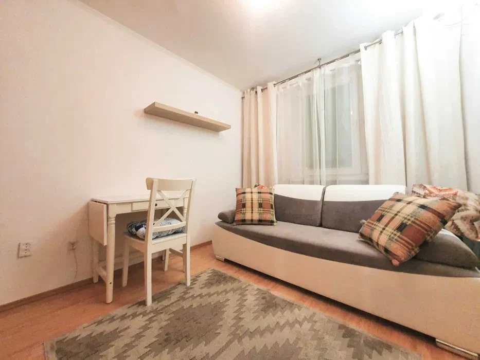 2 oddzielne pokoje 32m2, niezależna kuchnia-HALA WOLA- ul. Synów Pułku - 1/7