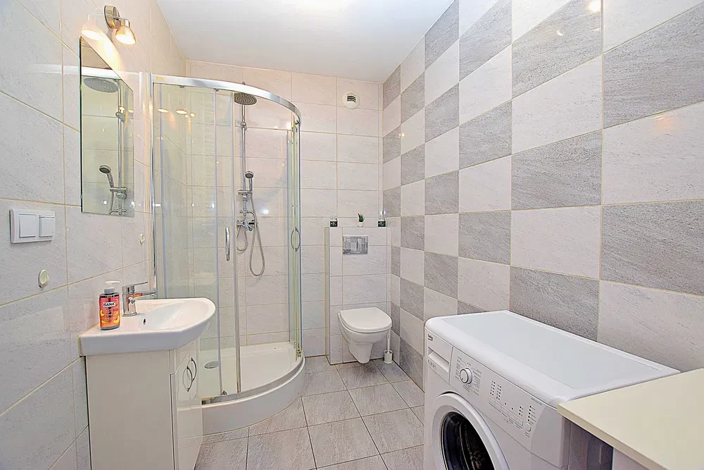 2 oddzielne pokoje, 45m2 ul. Reduty, Prądnik Czerwony, , PRZYJAZNE ZWIERZAKOM, TRAMWAJ, blisko Galeria Serenada - 1/8