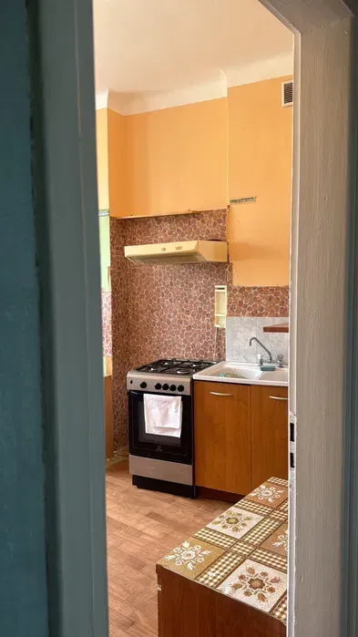Warszawa -Mokotów, ul. Czerniakowska 147 mieszkanie w kamienicy 52 M2 - miniatura 2