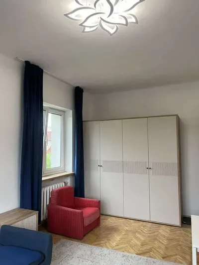 Duży pokój 17 m² w domu z ogrodem Warszawa Wawer przy Płowieckiej - miniatura 4