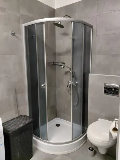 Wynajmę mieszkanie w bloku - miniatura 3