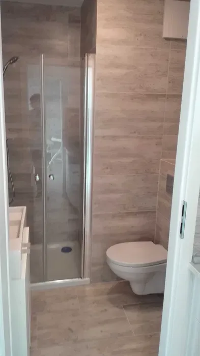Mies,kanie dwupokojowe w apartamentowcu na Ochocie - miniatura 4