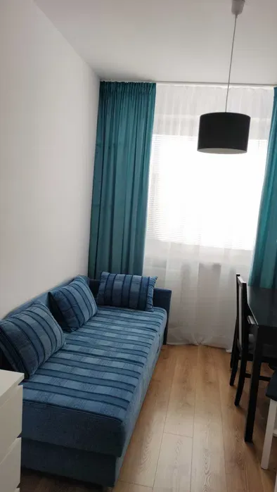 Do wynajęcia 3 pokojowe mieszkanie . Z Modzelewskiego / Al Lotników - miniatura 4