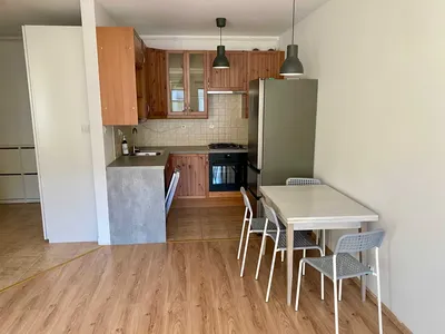 Do wynajęcia komfortowe 2 pokojowe mieszkanie 46 m² | Skorosze | Ul. Chełmońskiego | Teren ogrodzony - parking - miniatura 2