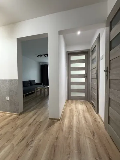 3 pokojowe mieszkanie z balkonem do wynajecia - Gdynia Obłuże Centrum - 53m2 - miniatura 3