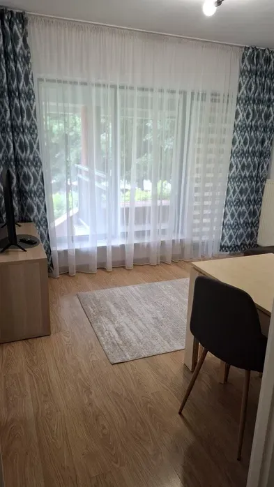 Mieszkanie 34m2 z oddzielną sypialnią na Czechowie do wynajęcia - miniatura 2