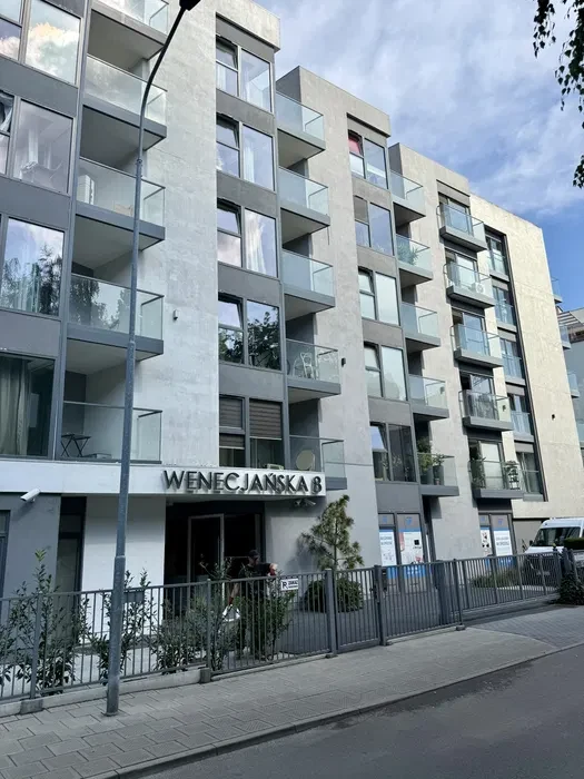 Mieszkanie 49m2 w centrum o wysokim standardzie - 24h ochrona budynku - 1/8
