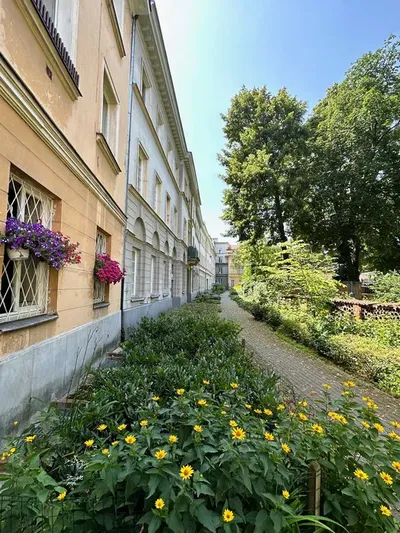 Wynajmę unikatowe mieszkanie Bednarska Szkoła Muzyczna UW Stare Miasto Mariensztat - miniatura 5