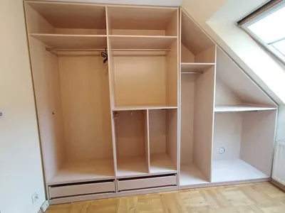 Pokój w mieszkaniu czteroosobowym - miniatura 3