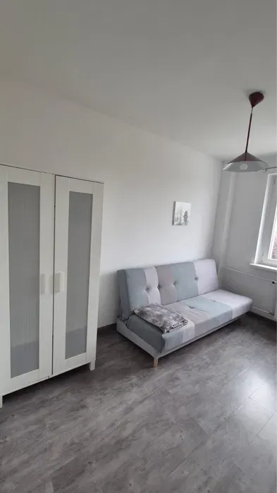 Pokój 1os w mueszkaniu studenckim - miniatura 2