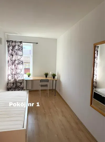 Atrakcyjne i przestronne MIESZKANIE W CENTRUM KATOWIC 102m² - 4 nieprzechodnie POKOJE + kuchnia
