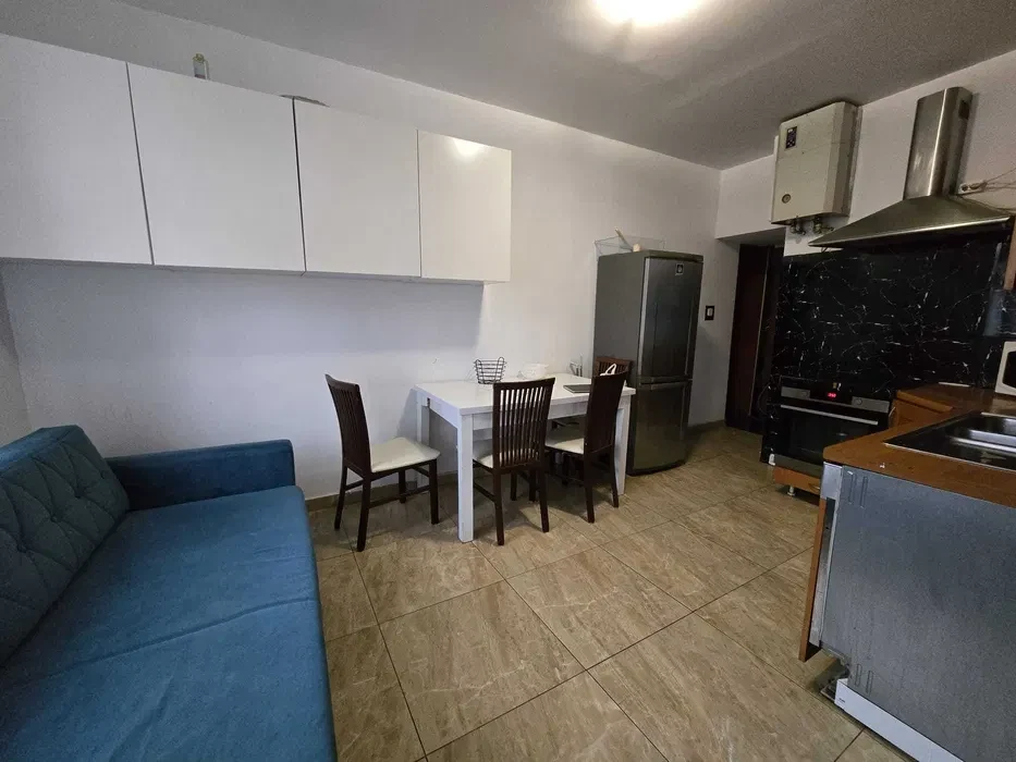 3 pok na Górniczej plus salon z kuchnią - od ZARAZ - po remoncie - 1/8