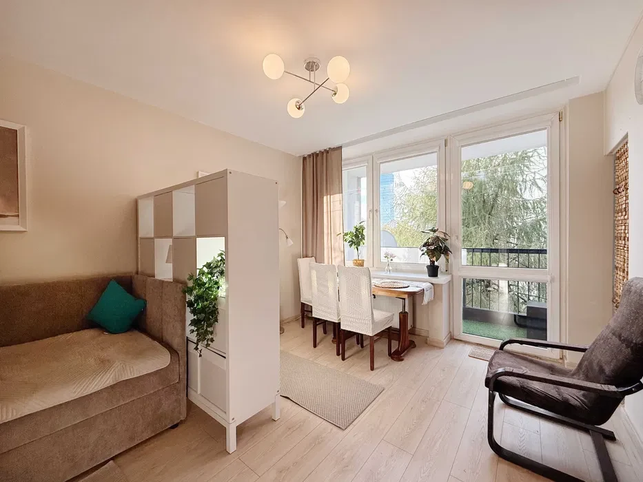 Śródmieście | 34m2 | 2 pokoje | Metro Ratusz Arsenał| Po remoncie - 1/8