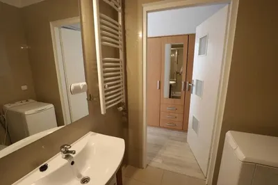 Wynajmę kawalerkę w centrum Krakowa - miniatura 4