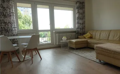 Słoneczne M4 na Radogoszczu blisko Lasu Łagiewnickiego - miniatura 2