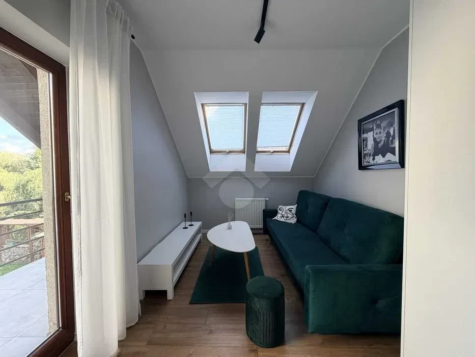 2 pokoje + kuchnia, dwupoziomowe, balkon, miejsce postojowe, zamknięte osiedle - 1/8
