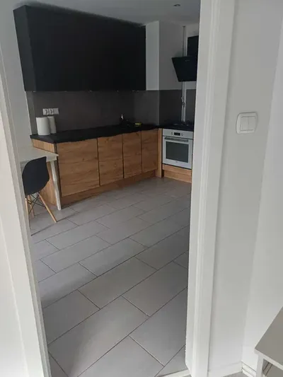 Wynajmę przyjemne mieszkanie na osiedlu Kombatantów bez pośrednika - miniatura 2