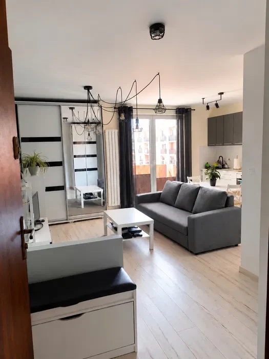 M z balkonem, 30m2, okolice Ronda Czyżyńskiego - 1/5