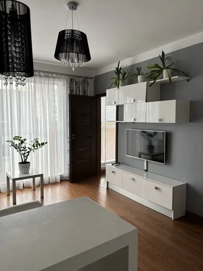 1-bedroom apartment, 40 m², furnished, A/C, elevator – 200 m from Młynów metro – available now - miniatura 2