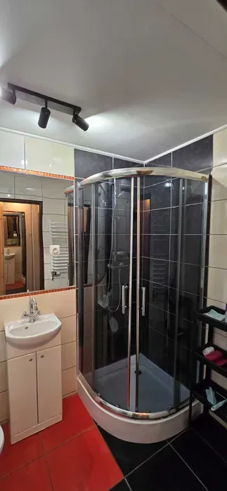 Kawalerka 30 m² – świetna lokalizacja (tylko dla studentów) - miniatura 5
