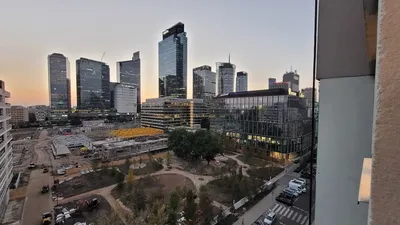 Nowoczesna kawalerka z genialnym widokiem w centrum Warszawy - miniatura 4