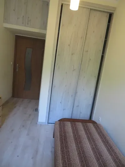 Ładny Pokój do wynajęcia ŚRÓDMIEŚCIE - Starówka 1550 zl Ciche i spokojne miejsce ! - miniatura 3
