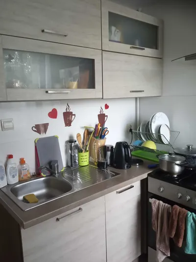 Wynajmę pokój 10m^2 na ulicy Świętojańskiej (obok Alfy,centrum) - miniatura 5